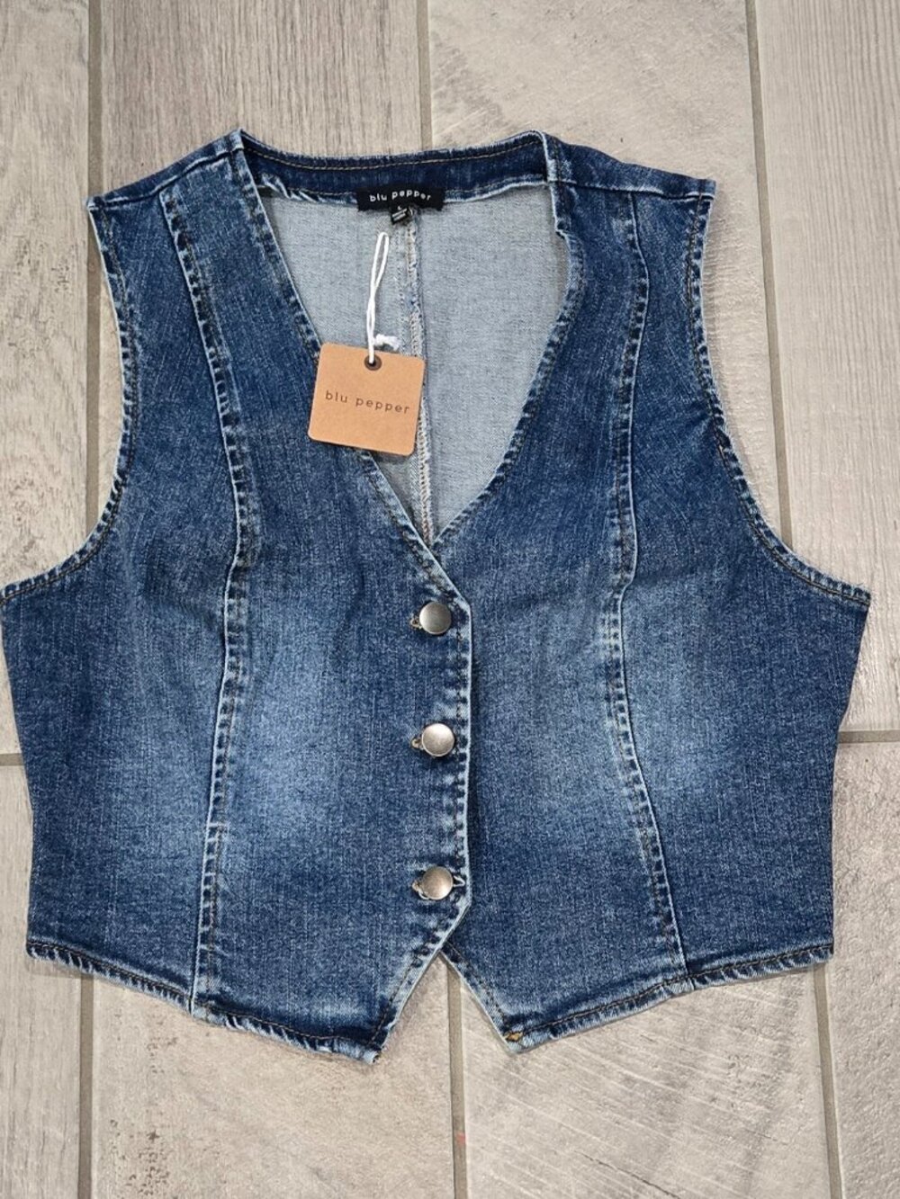 Blu Pepper Women’s Denim Vest – Light Wash – Size L